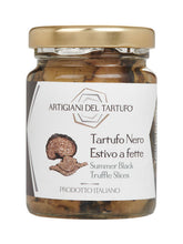 Schwarze Sommer Trüffelscheiben – fein geschnittene Sommertrüffel in Sonnenblumenöl eingelegt, ideal zum Verfeinern von Nudelgerichten und als Dekoration für warme und kalte Speisen